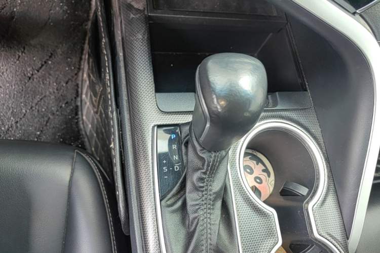 Used Toyota Camry 2022 2.5S Knight Edition Gear Lever