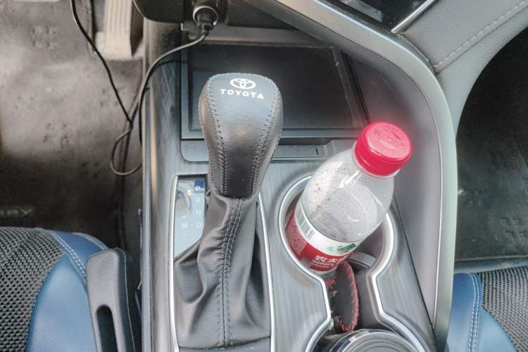 Used Toyota Camry 2022 2.0GVP Premier Edition Gear Lever