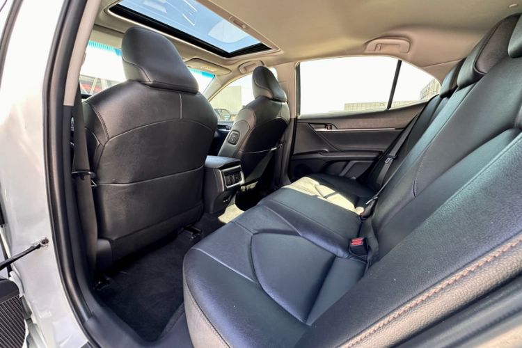 Used Toyota Camry 2022 2.0GVP Premier Edition Interior 5