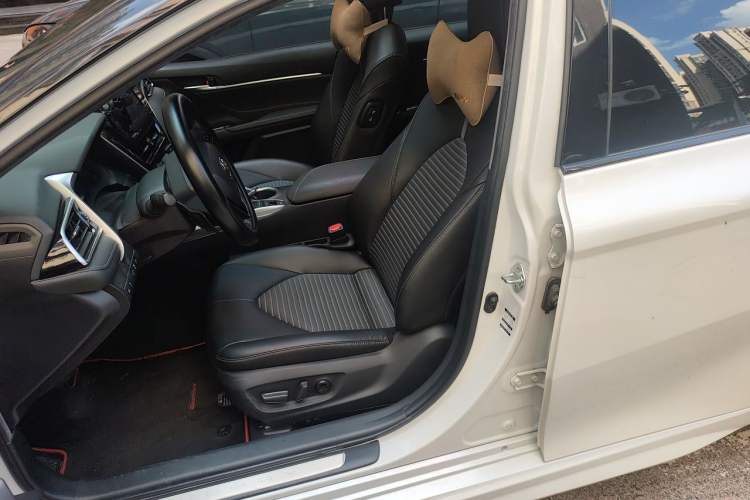 Used Toyota Camry 2022 2.5S Knight Edition Left Front Seat