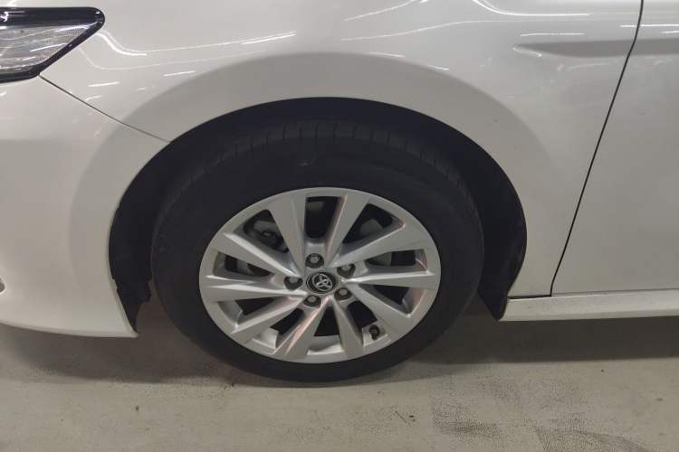Used Toyota Camry 2022 2.0GVP Premier Edition Left Front Wheel Hub