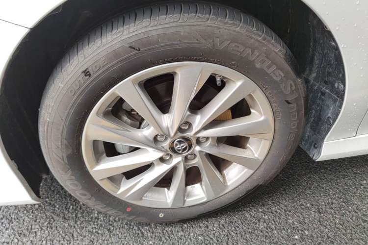 Used Toyota Camry 2022 2.0GVP Premier Edition Left Front Wheel Hub