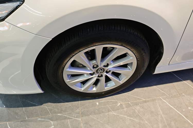 Used Toyota Camry 2022 2.0GVP Premier Edition Left Front Wheel Hub