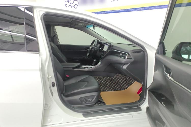 Used Toyota Camry 2022 2.0GVP Premier Edition Right Front Seat