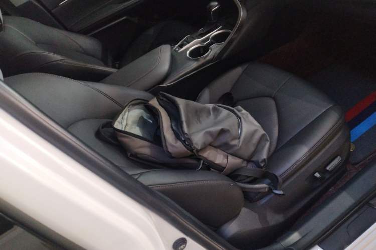 Used Toyota Camry 2022 2.0GVP Premier Edition Right Front Seat