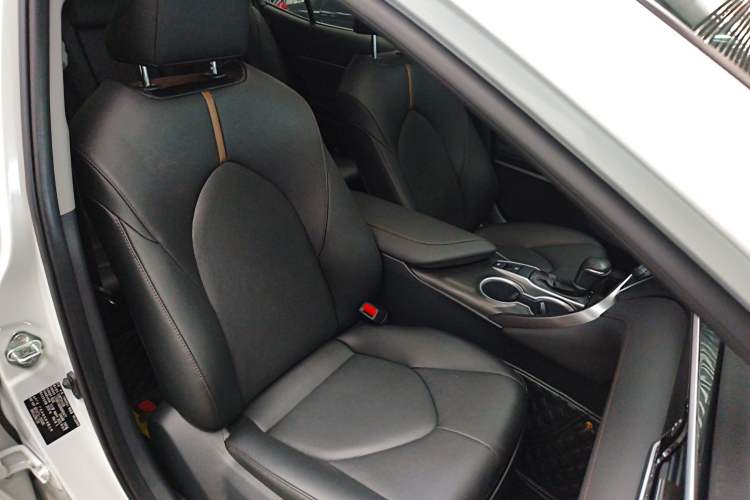 Used Toyota Camry 2022 2.0GVP Premier Edition Right Front Seat