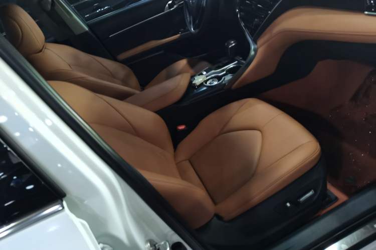 Used Toyota Camry 2022 2.0GVP Premier Edition Right Front Seat
