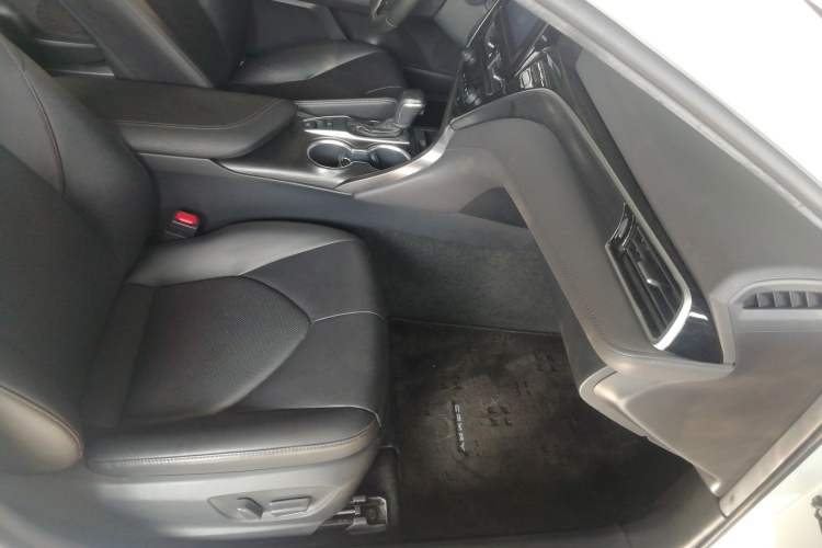 Used Toyota Camry 2022 2.0GVP Premier Edition Right Front Seat