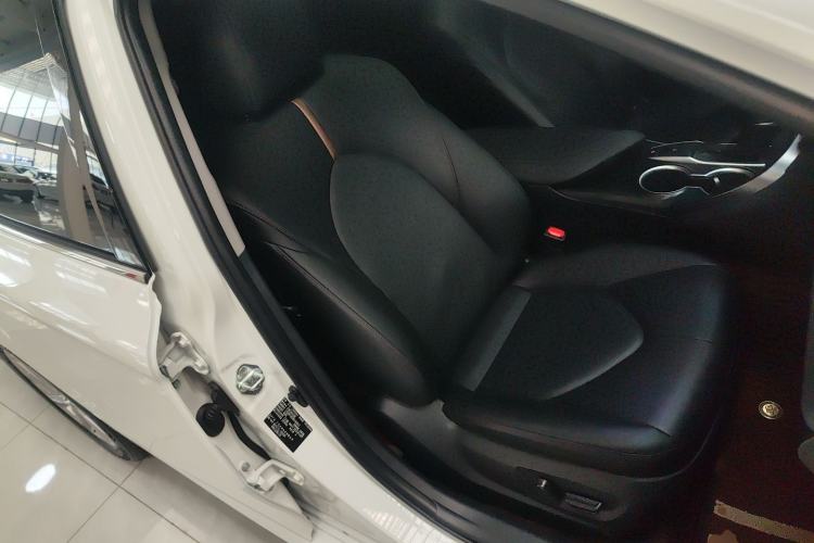 Used Toyota Camry 2022 2.0GVP Premier Edition Right Front Seat