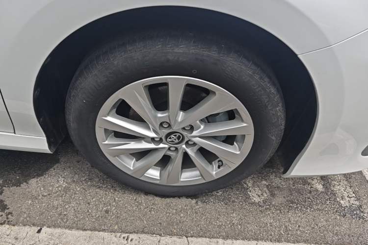 Used Toyota Camry 2022 2.0GVP Premier Edition Right Front Wheel Hub