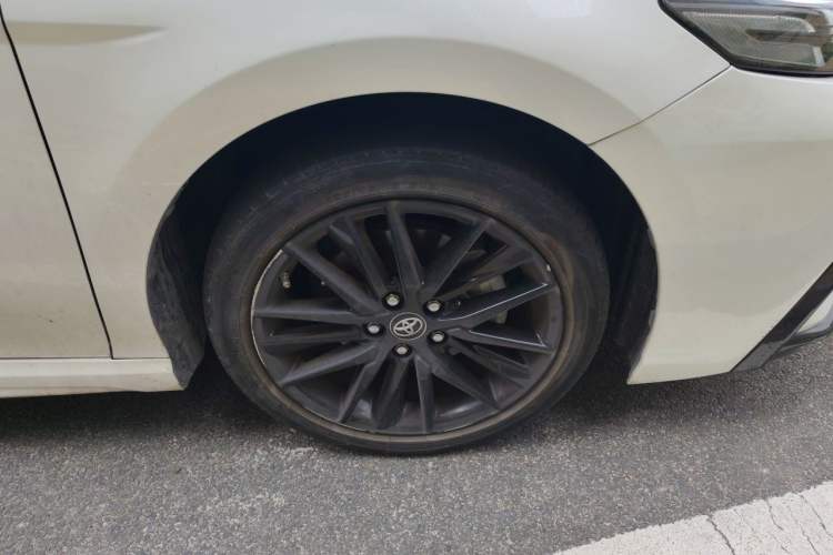 Used Toyota Camry 2022 2.0S Knight Edition Right Front Wheel Hub