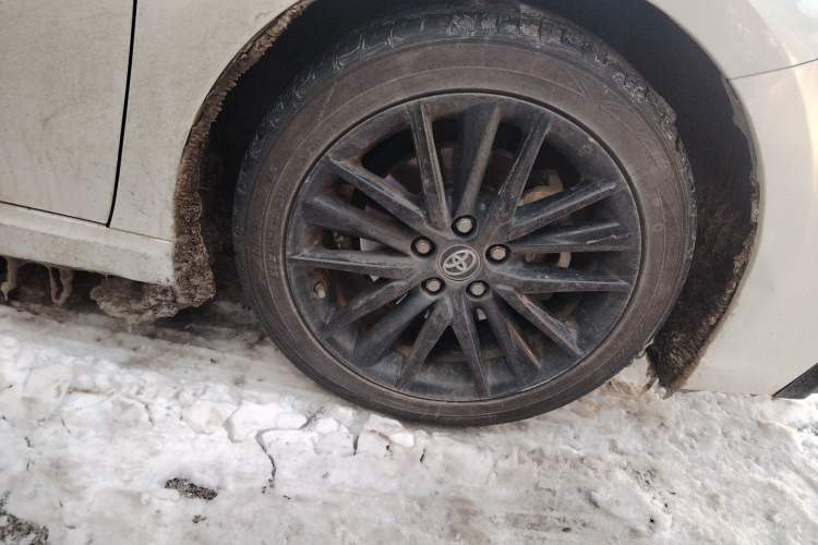 Used Toyota Camry 2022 2.0S Knight Edition Right Front Wheel Hub