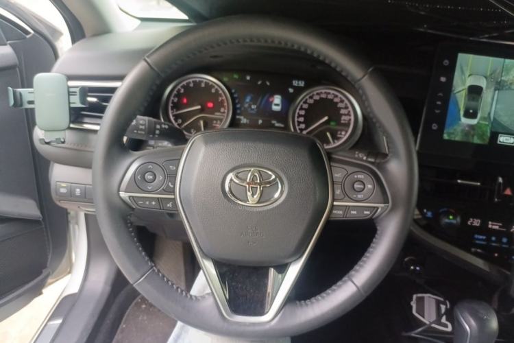 Used Toyota Camry 2022 2.0GVP Premier Edition Steering Wheel