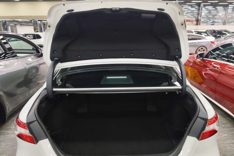 Used Toyota Camry 2022 2.0GVP Premier Edition Trunk