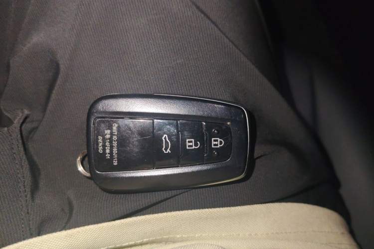 Used Toyota Camry 2022 2.0GVP Premier Edition Vehicle Key