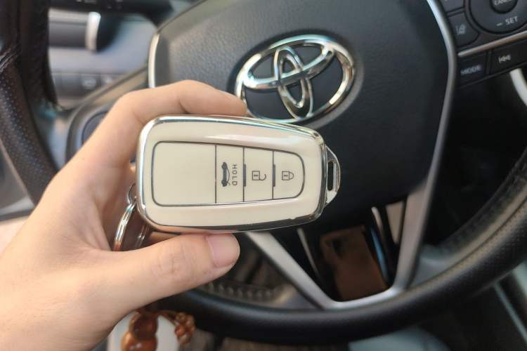 Used Toyota Camry 2022 2.5S Knight Edition Vehicle Key