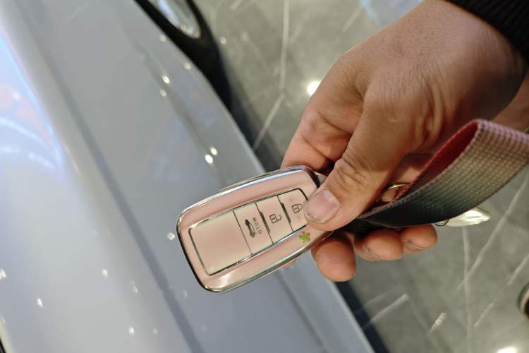 Used Toyota Camry 2022 2.0GVP Premier Edition Vehicle Key