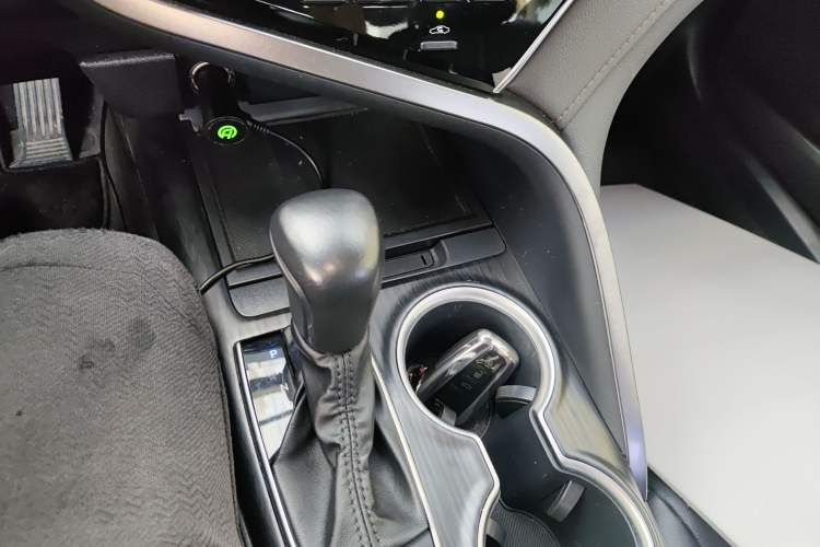Used Toyota Camry 2022 2.0GVP Premier Edition Gear Lever