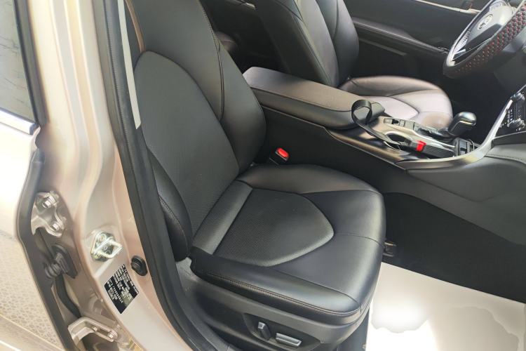 Used Toyota Camry 2022 2.0GVP Premier Edition Right Front Seat