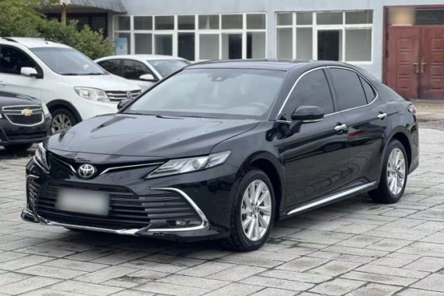 Used Toyota Camry 2023 2.0G Luxury Edition