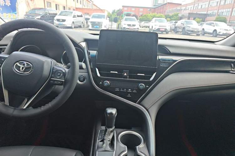 Used Toyota Camry 2023 2.0G Luxury Edition Audio And AC Panel