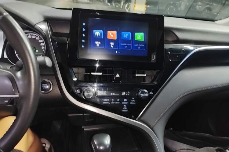 Used Toyota Camry 2023 2.0GVP Premier Edition Audio And AC Panel