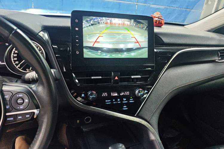 Used Toyota Camry 2023 2.0G Luxury Edition Audio And AC Panel