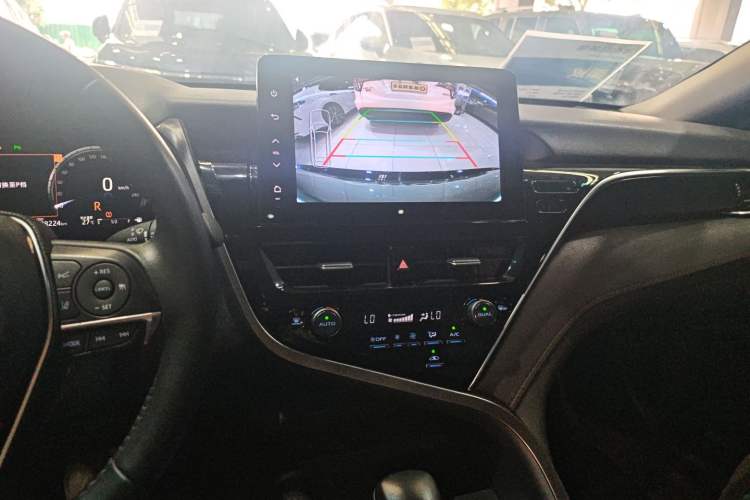Used Toyota Camry 2023 2.5G Luxury Edition Audio And AC Panel