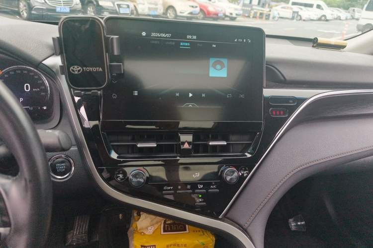Used Toyota Camry 2023 2.5G Luxury Edition Audio And AC Panel