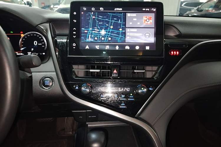 Used Toyota Camry 2023 2.5G Luxury Edition Audio And AC Panel