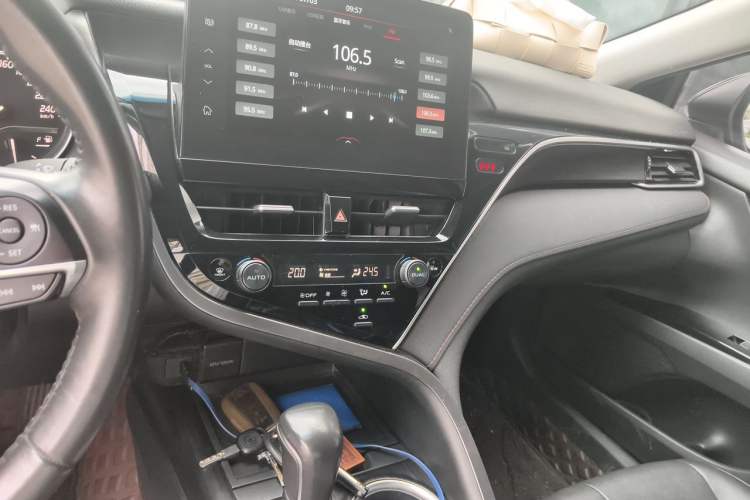 Used Toyota Camry 2023 2.0G Luxury Edition Audio And AC Panel
