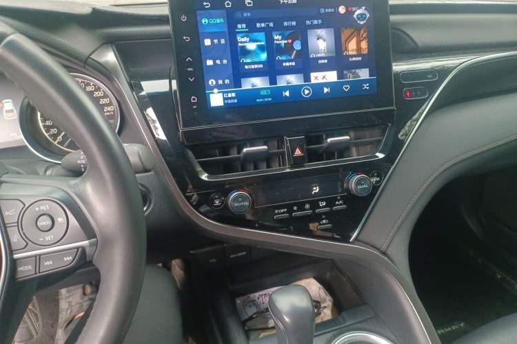 Used Toyota Camry 2023 2.0G Luxury Edition Audio And AC Panel
