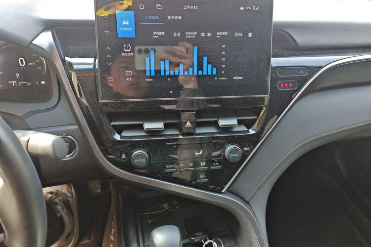 Used Toyota Camry 2023 2.5G Luxury Edition Audio And AC Panel