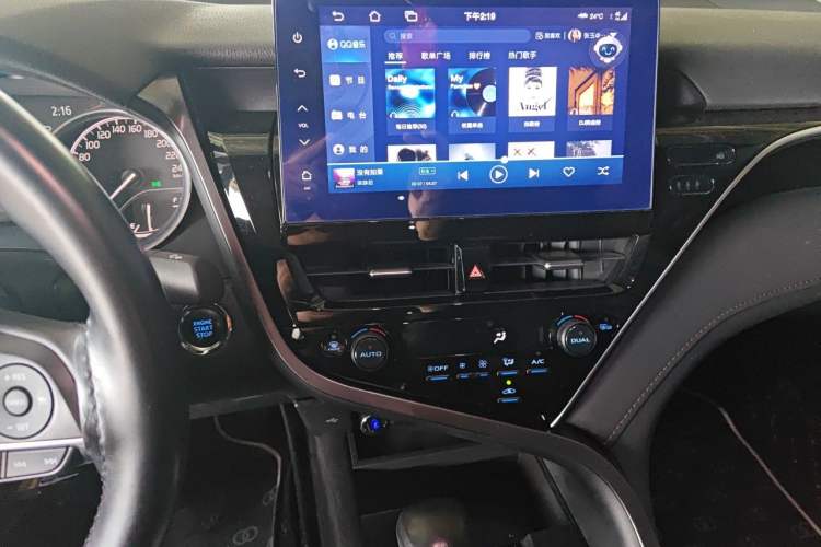 Used Toyota Camry 2023 2.0G Luxury Edition Audio And AC Panel