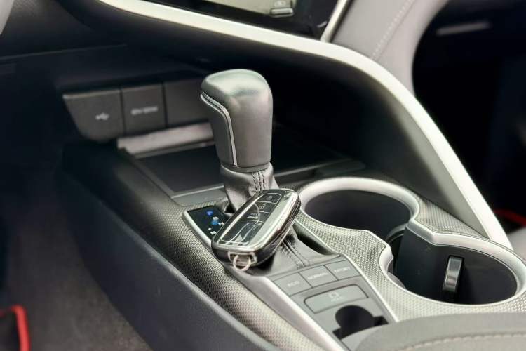 Used Toyota Camry 2023 2.0S Knight Edition Audio And AC Panel