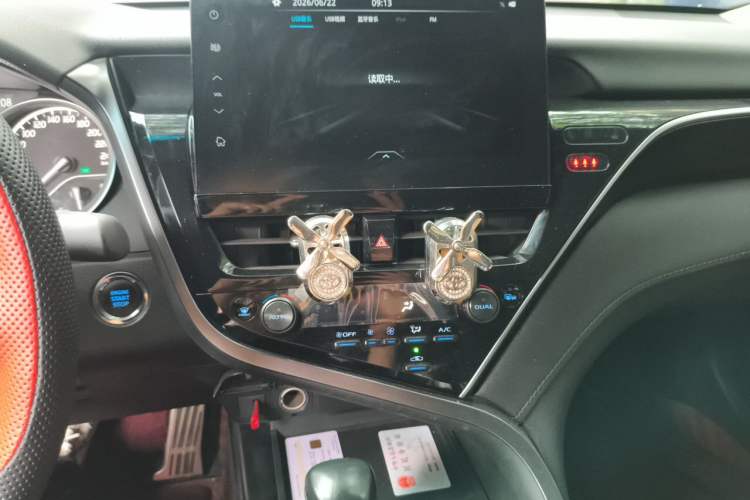 Used Toyota Camry 2023 2.0G Luxury Edition Audio And AC Panel