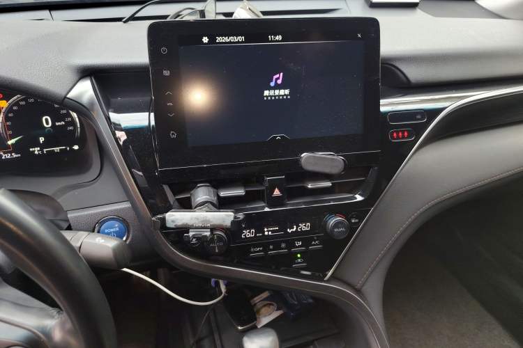 Used Toyota Camry 2023 Dual-Motor 2.5HG Luxury Edition Audio And AC Panel