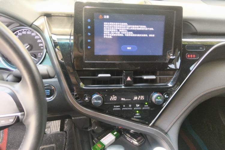 Used Toyota Camry 2023 2.0GVP Premier Edition Audio And AC Panel