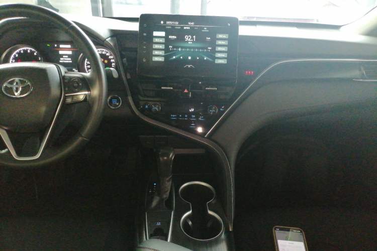 Used Toyota Camry 2023 2.0G Luxury Edition Audio And AC Panel