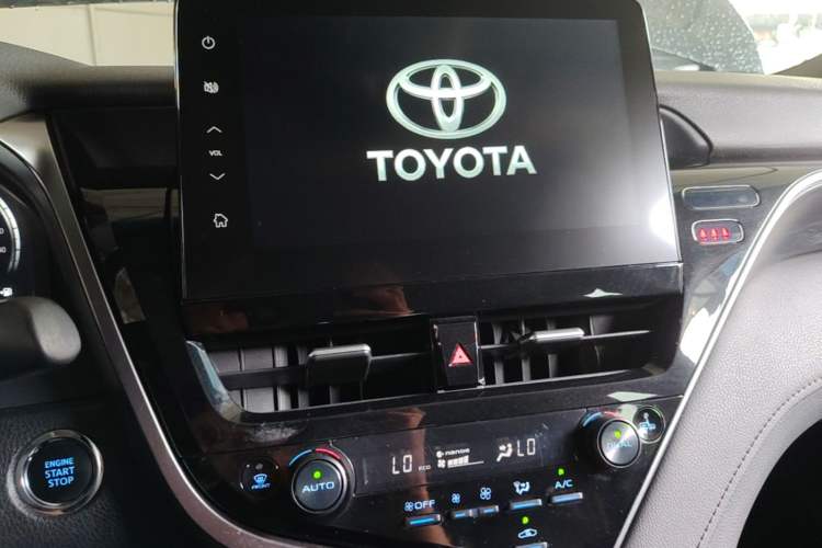 Used Toyota Camry 2023 2.5G Luxury Edition Audio And AC Panel