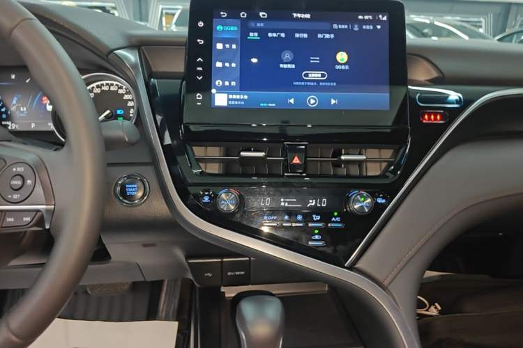 Used Toyota Camry 2023 2.0G Luxury Edition Audio And AC Panel