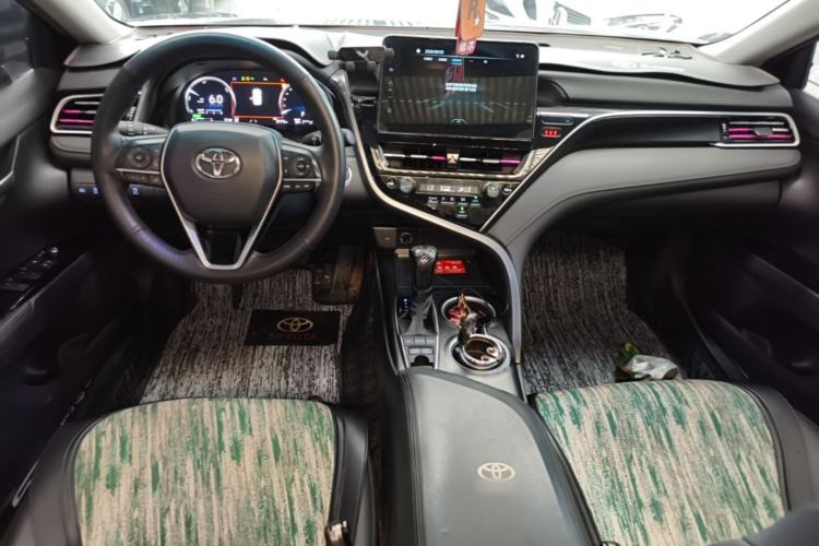 Used Toyota Camry 2023 Dual-Motor 2.5HG Luxury Edition Center Console