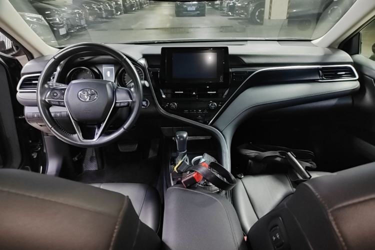 Used Toyota Camry 2023 2.0GVP Premier Edition Center Console