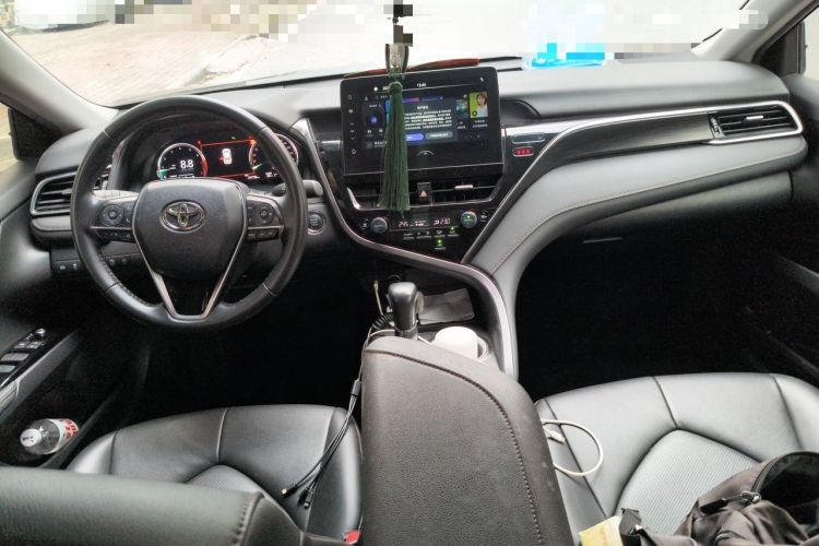 Used Toyota Camry 2023 2.5G Luxury Edition Center Console