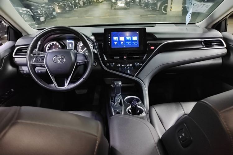 Used Toyota Camry 2023 2.0GVP Premier Edition Center Console