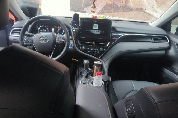 Used Toyota Camry 2023 Dual-Motor 2.5HG Luxury Edition Center Console