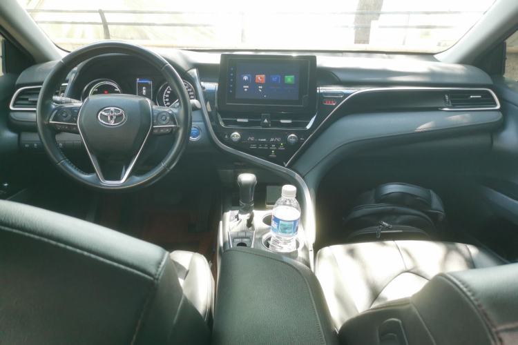 Used Toyota Camry 2023 Dual-Motor 2.5 HGVP Leading Edition Center Console