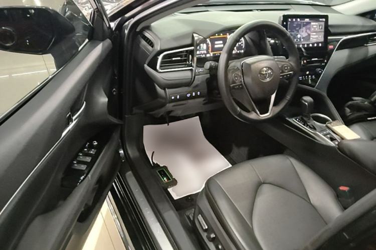 Used Toyota Camry 2023 2.5G Luxury Edition Driver Seat