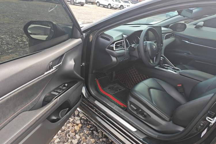 Used Toyota Camry 2023 2.0G Luxury Edition Driver Seat