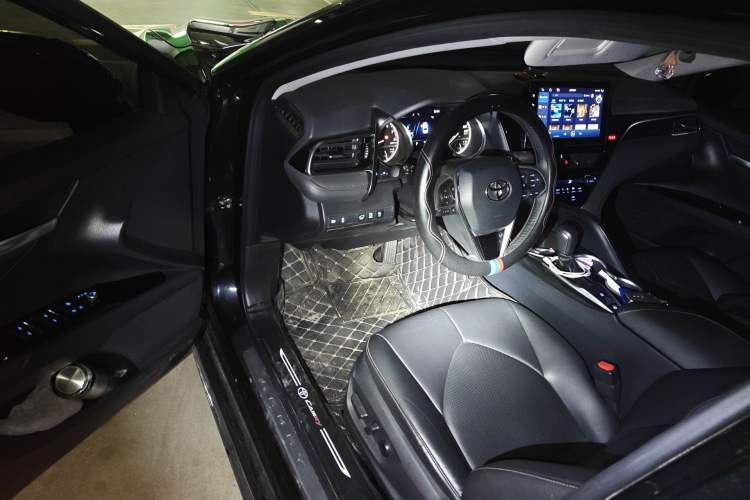 Used Toyota Camry 2023 2.0G Luxury Edition Driver Seat